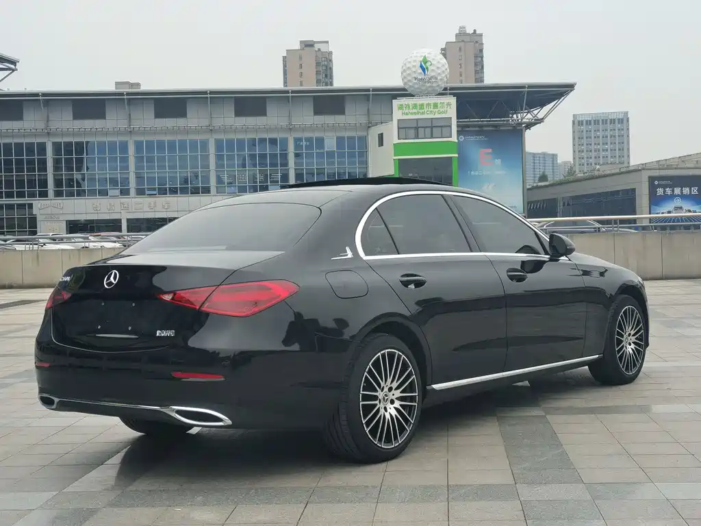 Mercedes-Benz C-Class — миниатюра 4