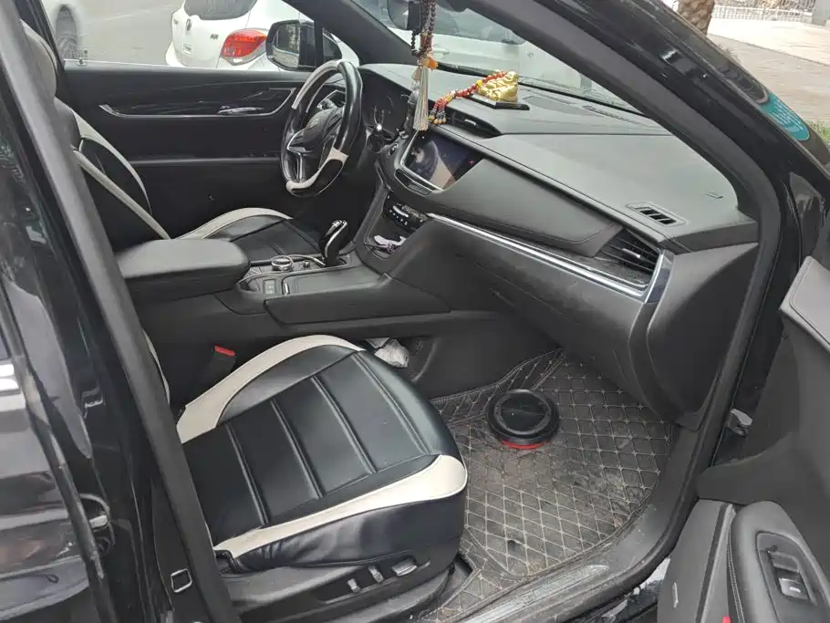 Cadillac XT5 — миниатюра 8