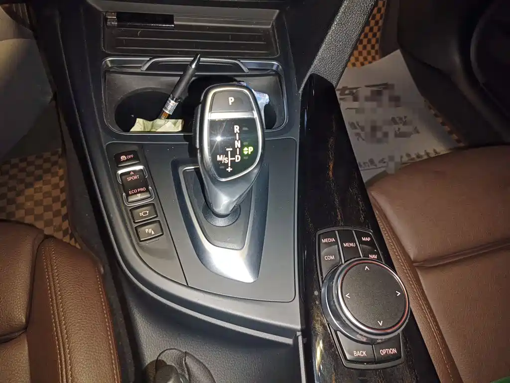 BMW 3 Series — миниатюра 10