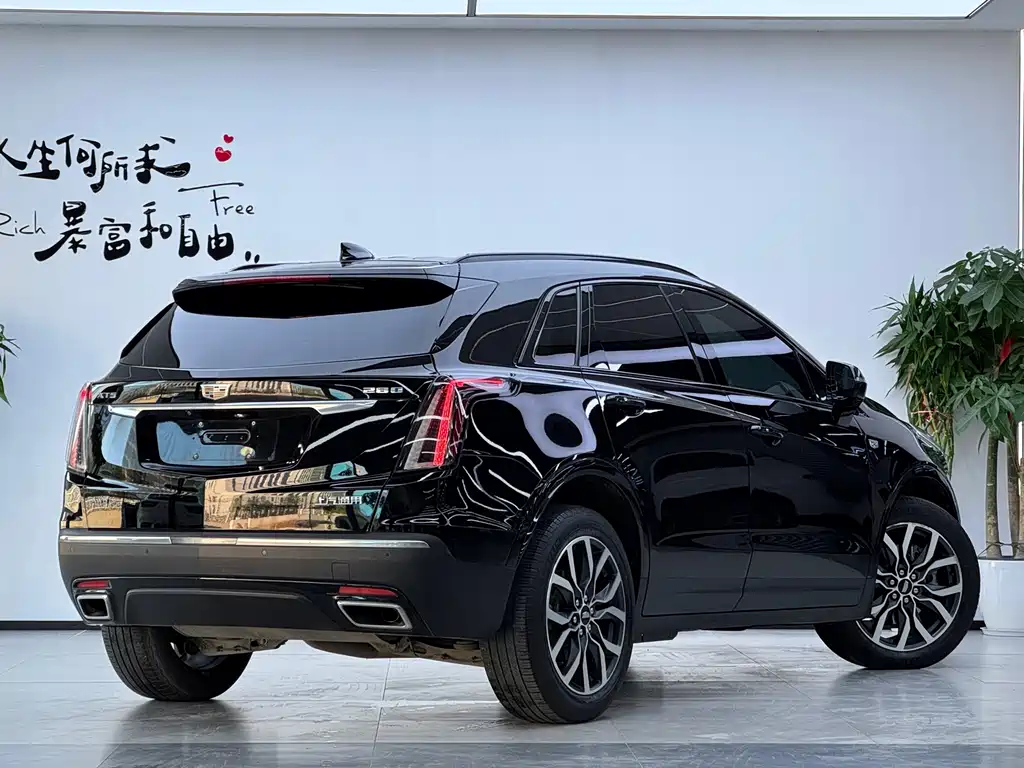 Cadillac XT5 — миниатюра 3