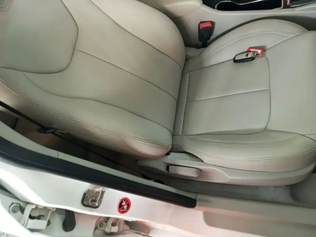 Geely Emgrand — миниатюра 25