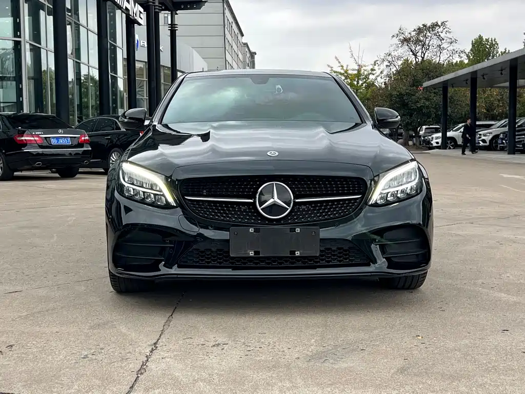 Mercedes-Benz C-Class — миниатюра 2