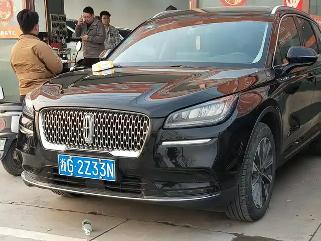 LINCOLN ADVENTURER 2023