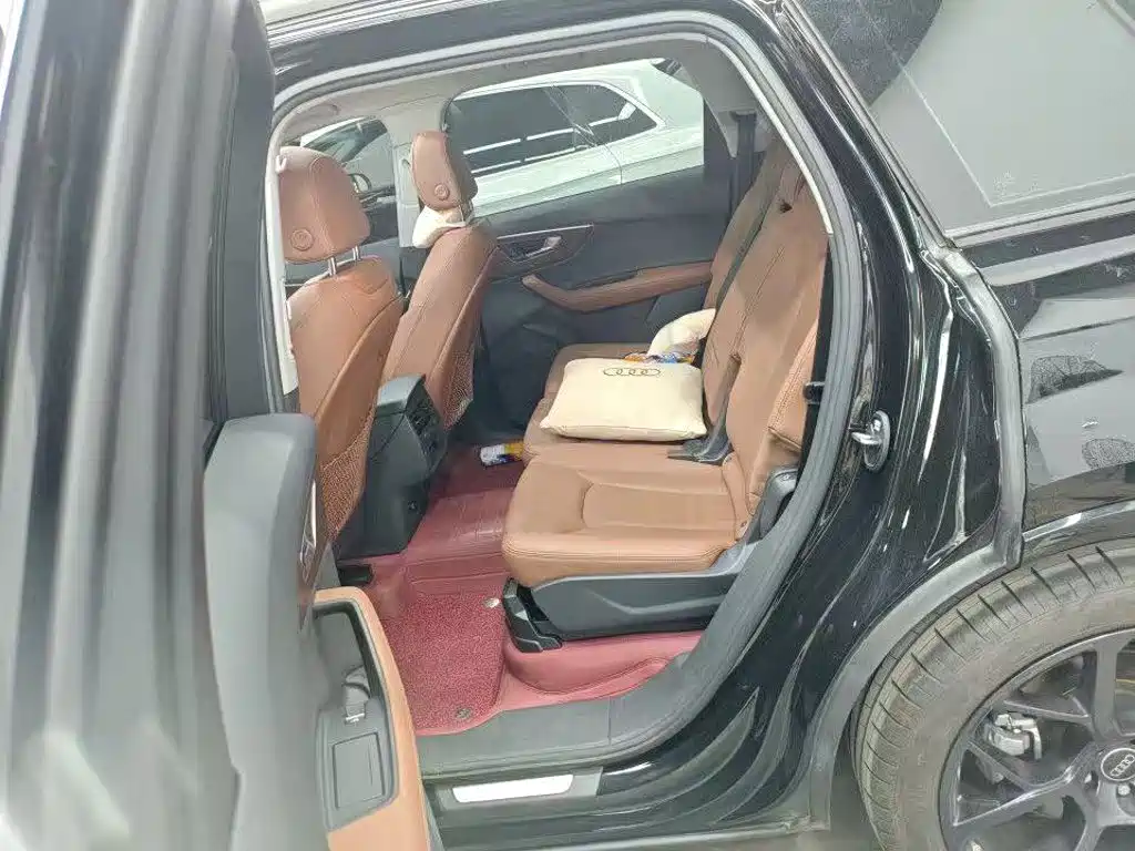 Audi Q7 — миниатюра 6