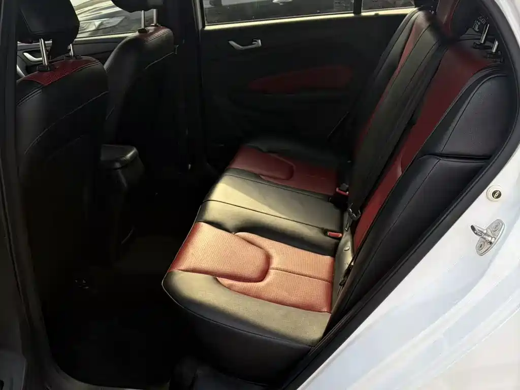 Chery Arrizo 5 — миниатюра 8