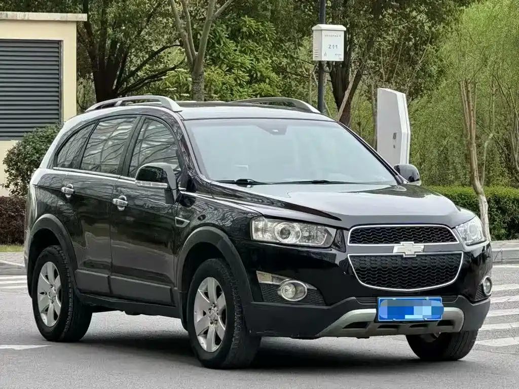 Chevrolet Captiva — миниатюра 3