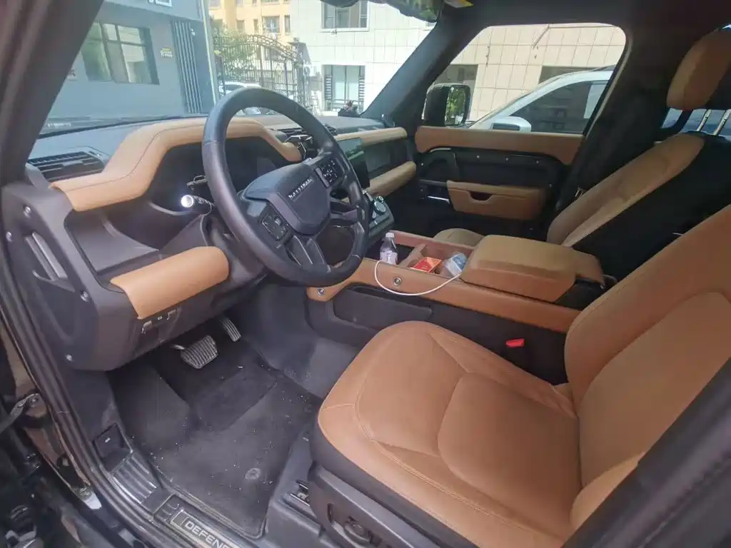 Land Rover Defender — миниатюра 7