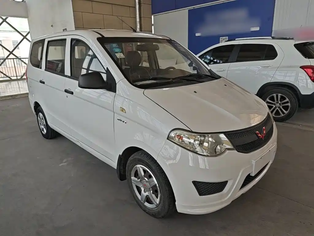 Wuling Hongguang — миниатюра 4