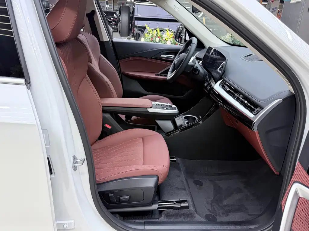 BMW X1 — миниатюра 13
