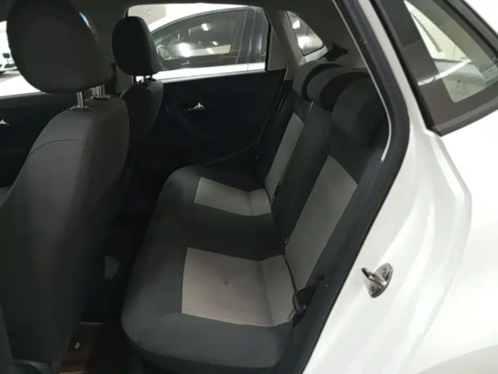 Volkswagen Polo — миниатюра 17