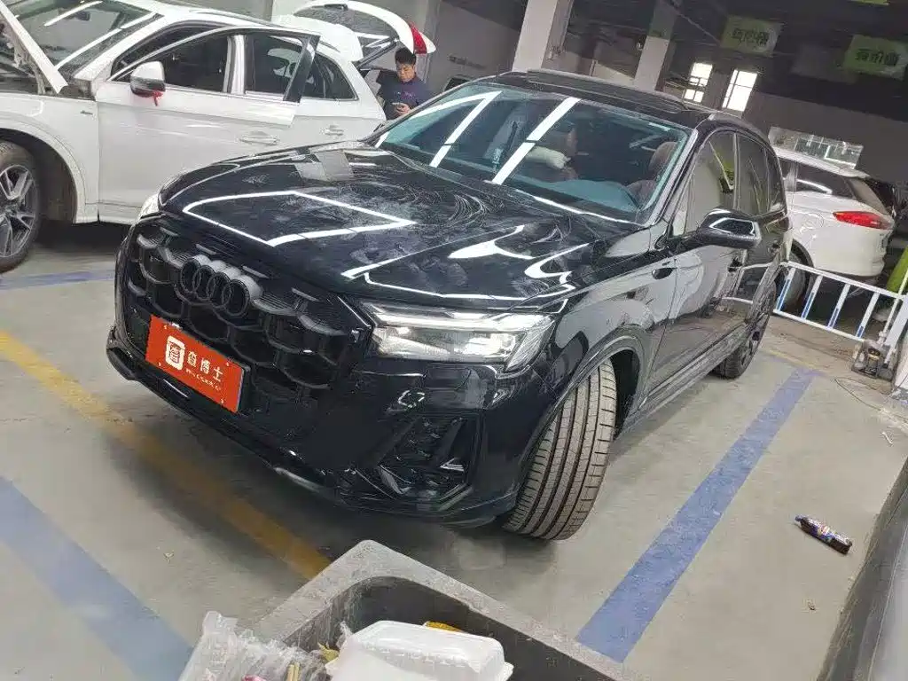 Audi Q7 — миниатюра 3