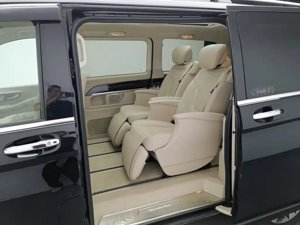 Mercedes-Benz V-Class — миниатюра 15