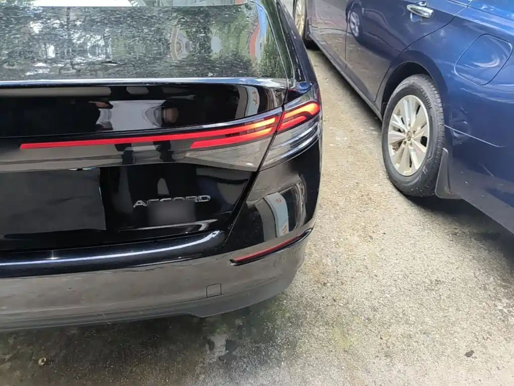 Honda Accord — миниатюра 8