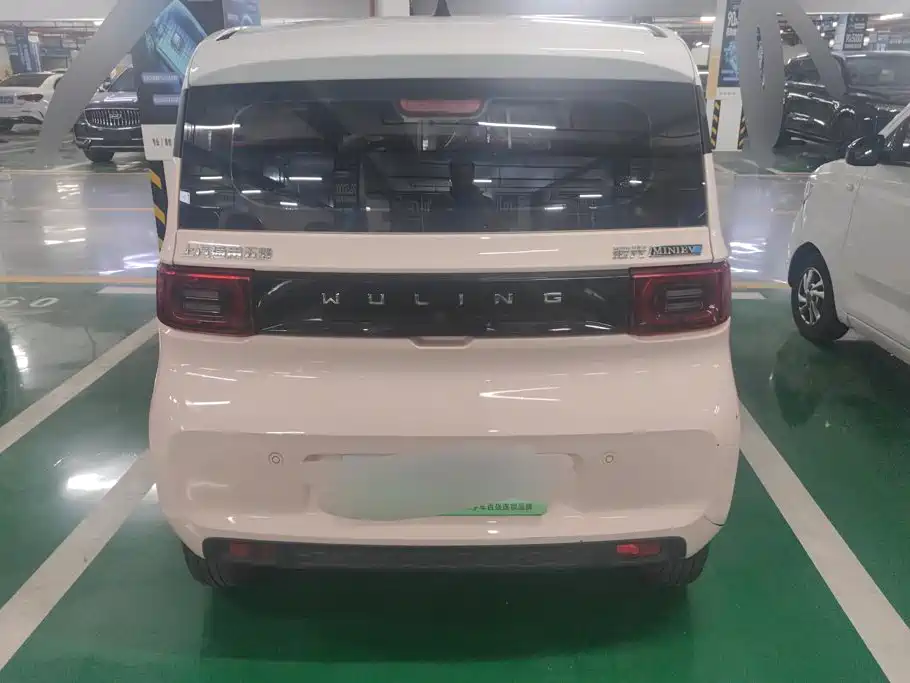 Wuling MINIEV — миниатюра 4