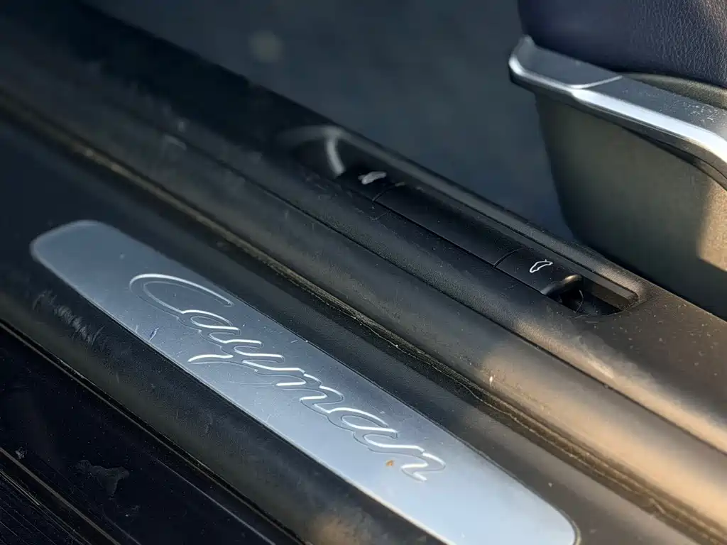 Porsche Cayman — миниатюра 13