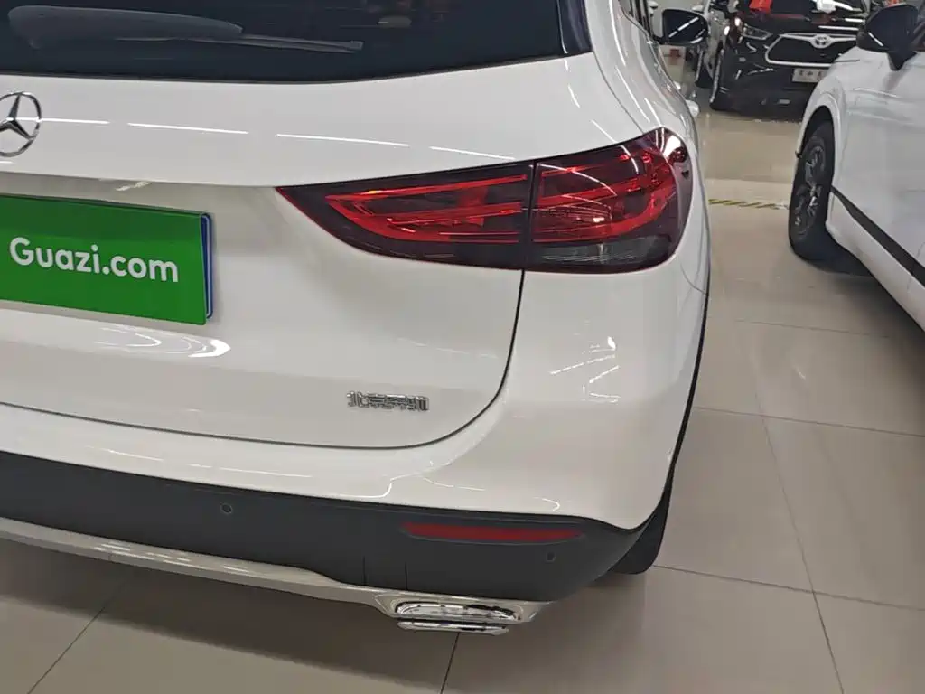Mercedes-Benz GLA — миниатюра 8