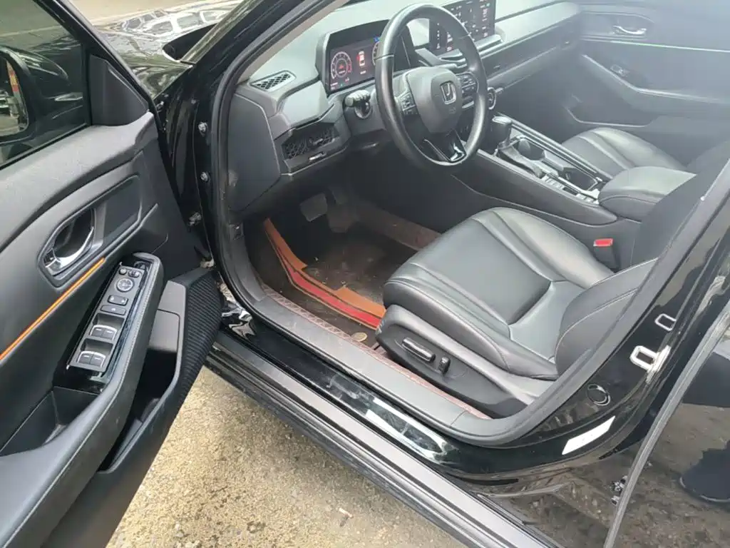 Honda Accord — миниатюра 16