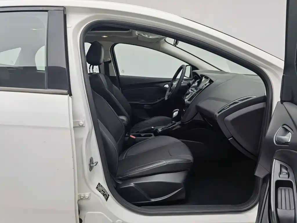 Ford Focus — миниатюра 23