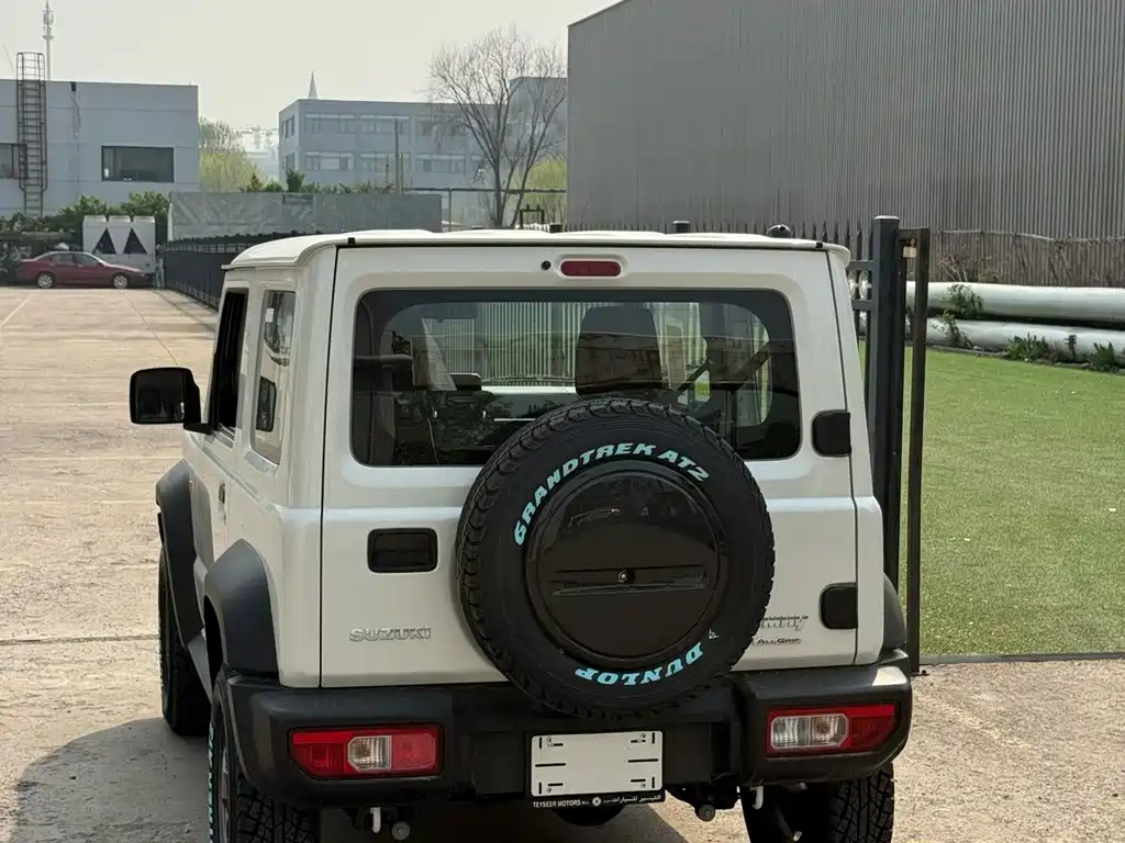 Suzuki Jimny — миниатюра 8
