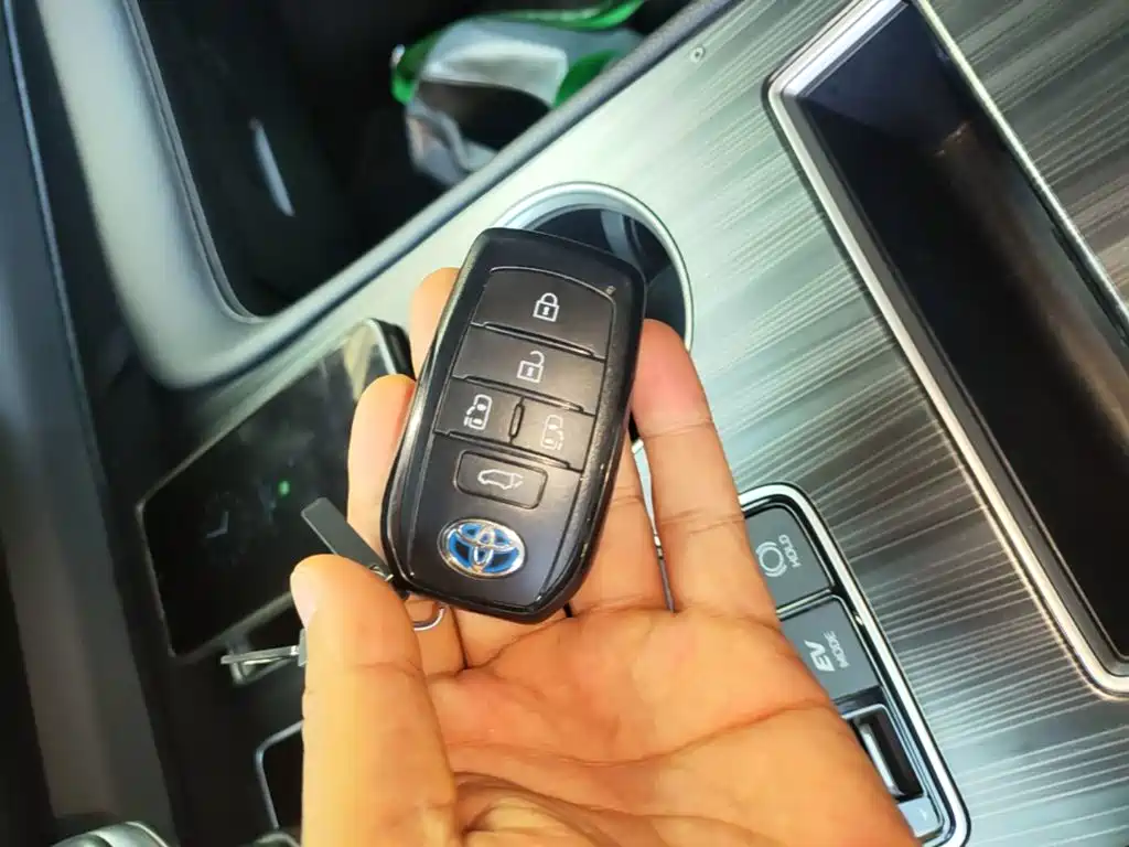 Toyota Sienna — миниатюра 17