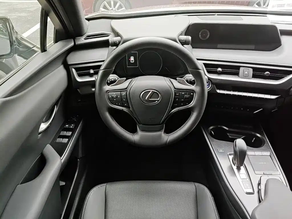 Lexus UX New Energy — миниатюра 15