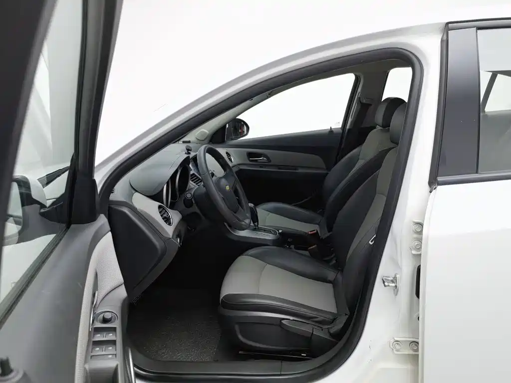 Chevrolet Cruze — миниатюра 10