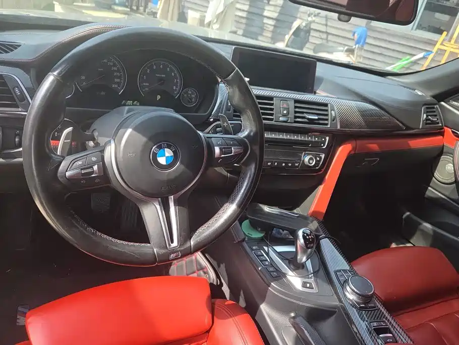 BMW M4 — миниатюра 12