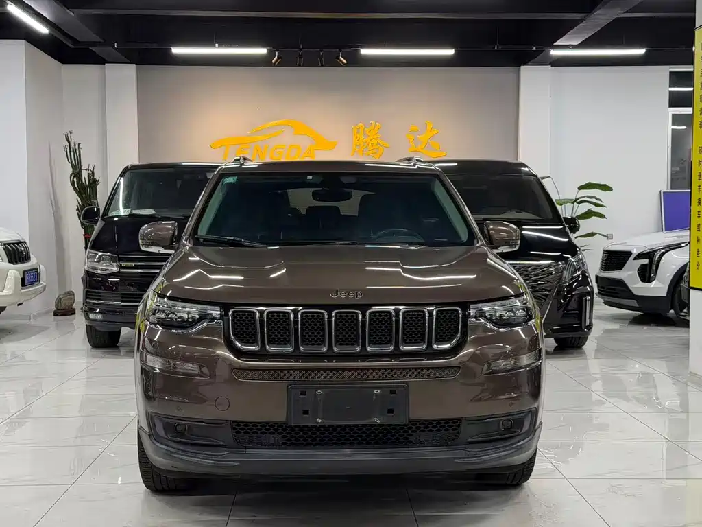 Jeep Commander — миниатюра 2