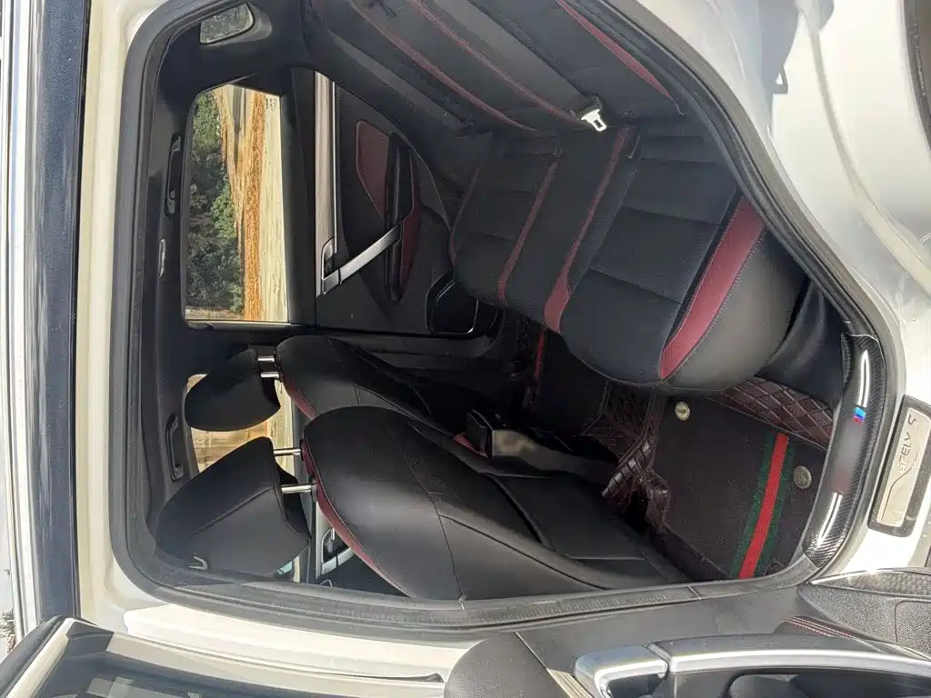 Geely Binyue — миниатюра 13