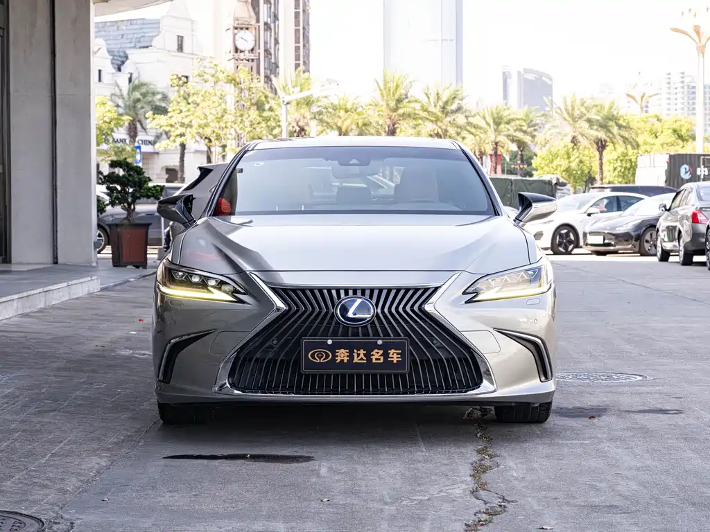 Lexus ES — миниатюра 2