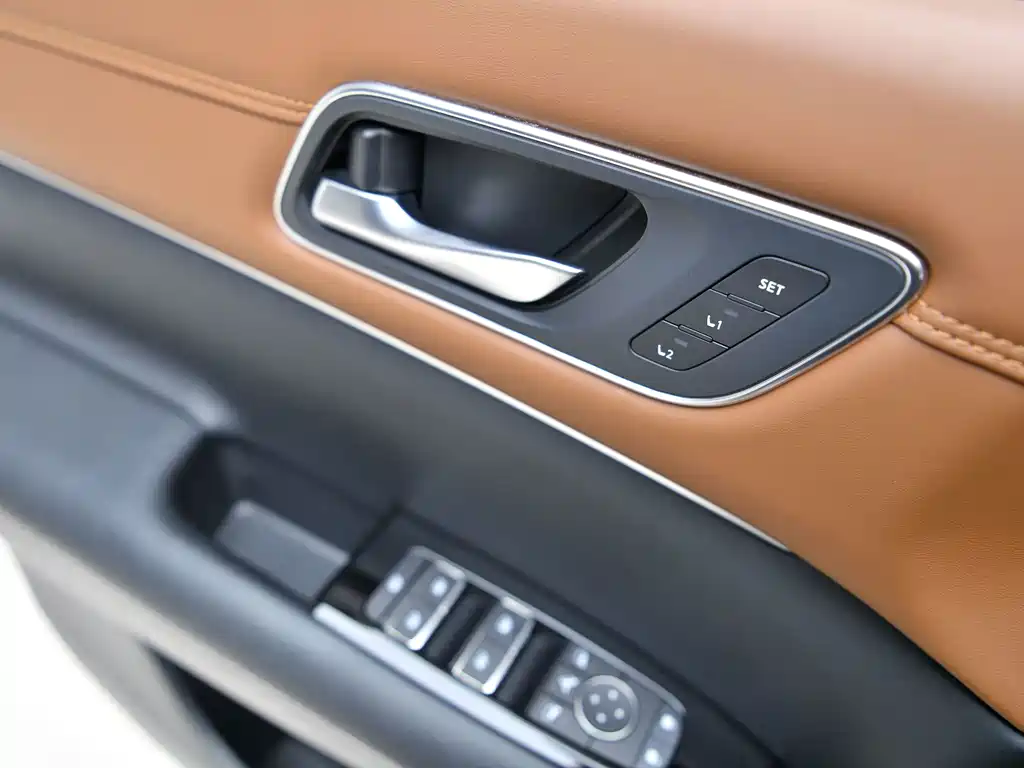 Nissan Teramont — миниатюра 24