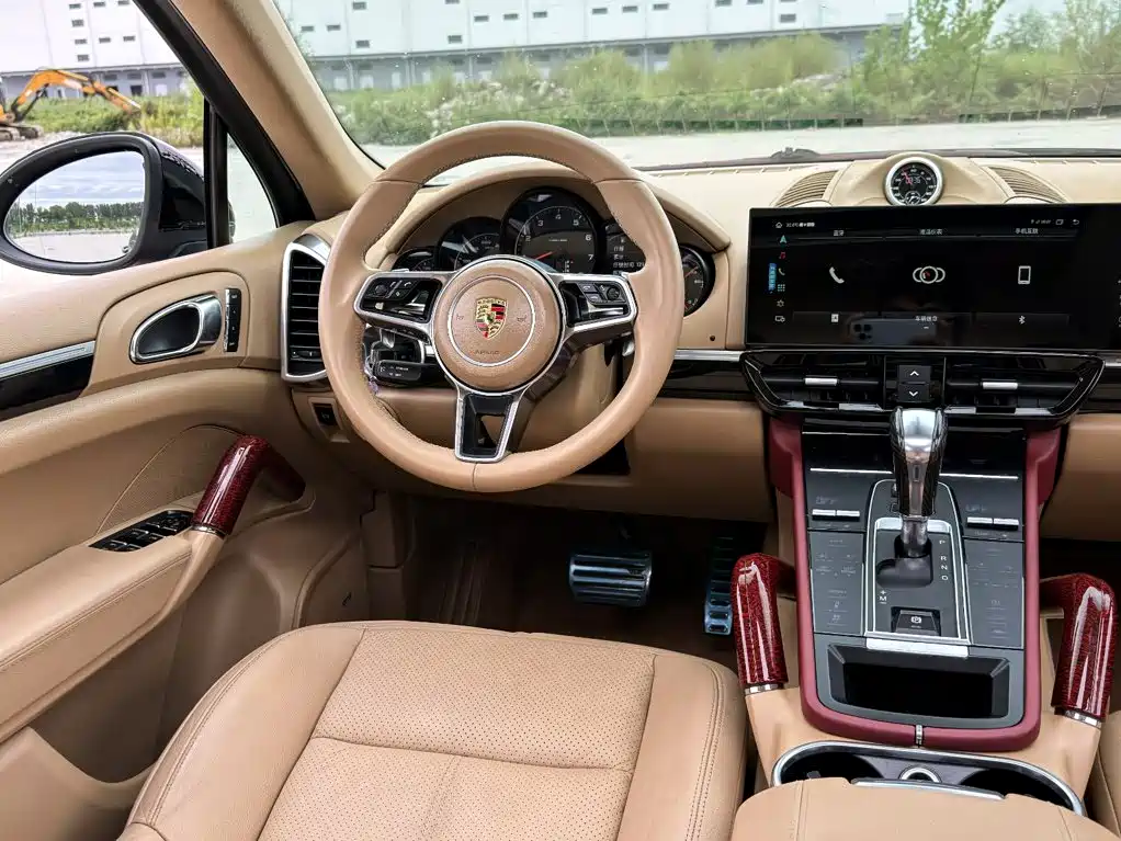 Porsche Cayenne — миниатюра 15