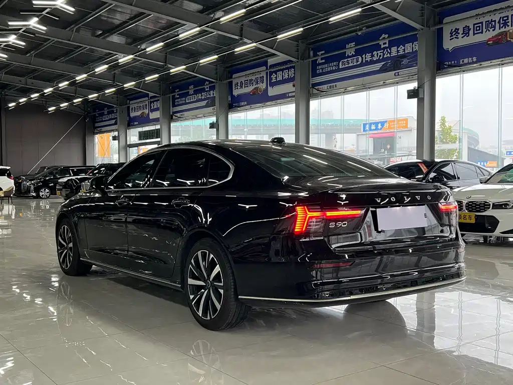 Volvo S90 — миниатюра 16