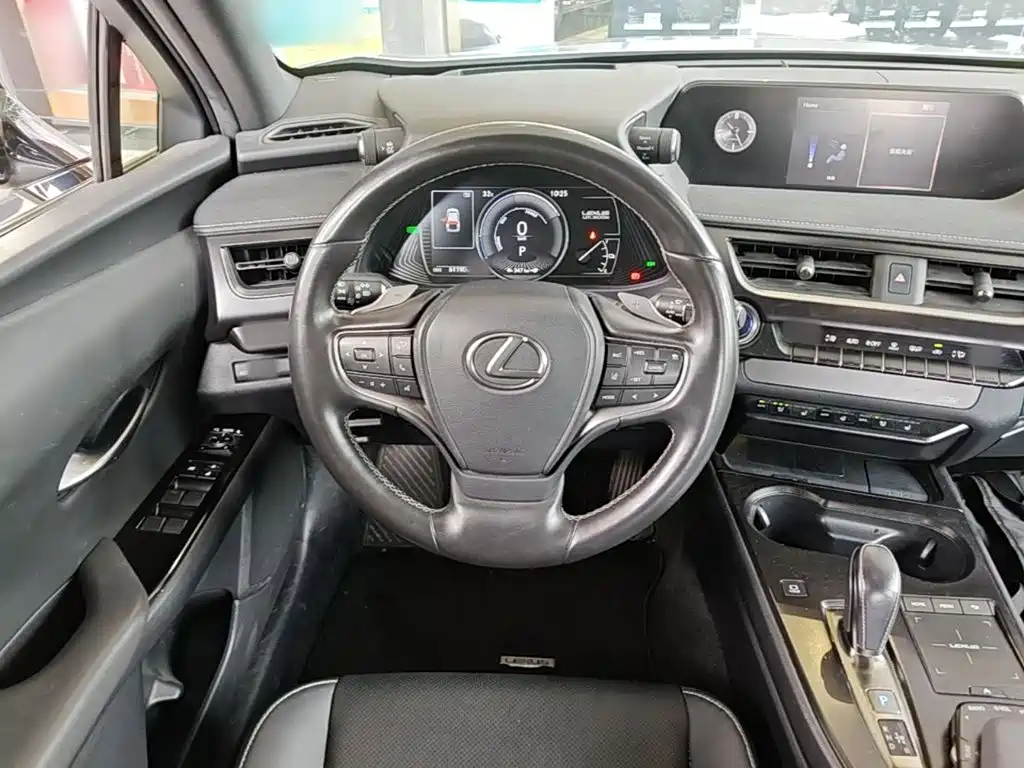Lexus UX New Energy — миниатюра 15