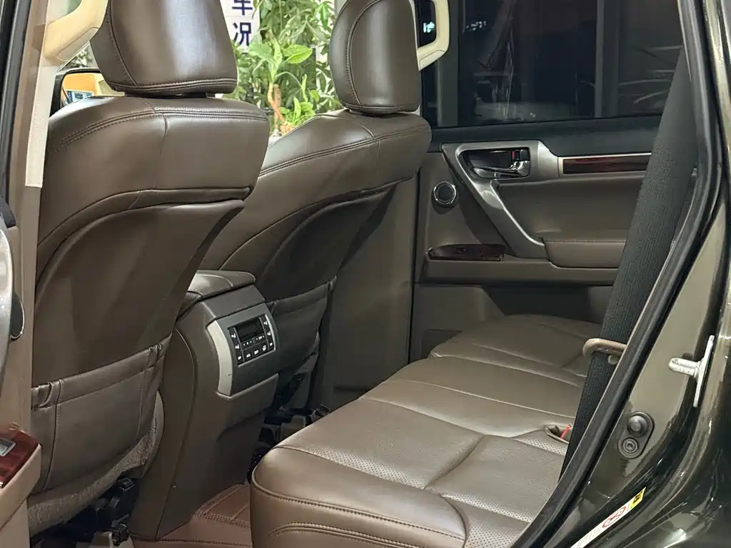 Lexus GX — миниатюра 5