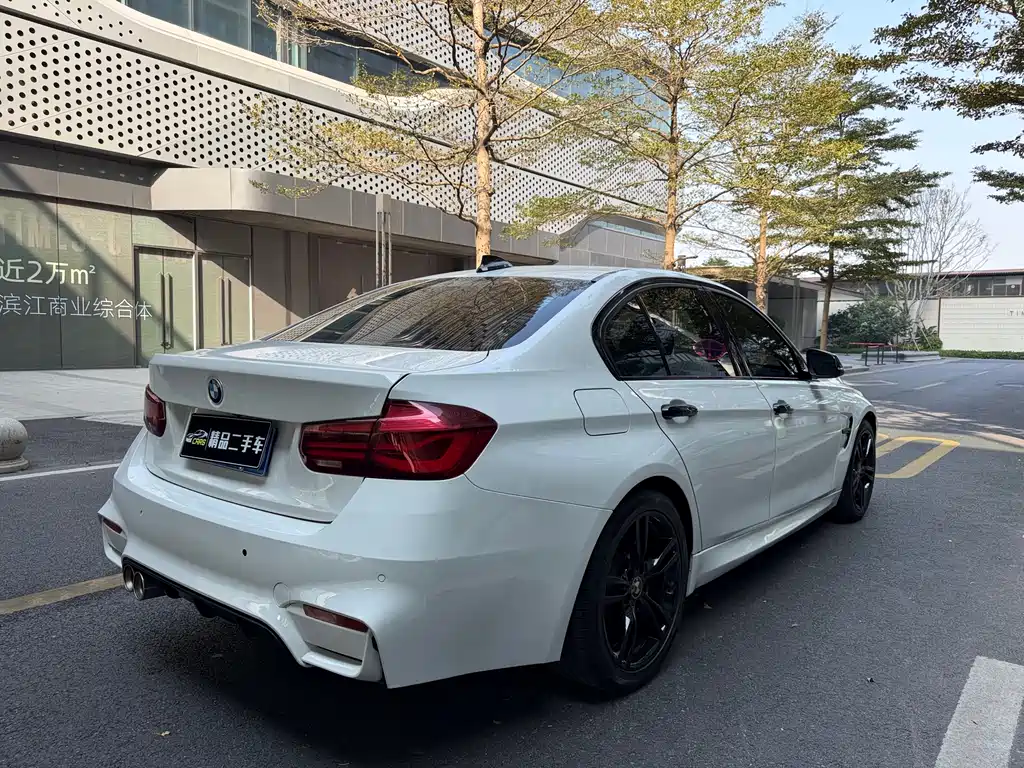 BMW 3 SERIES