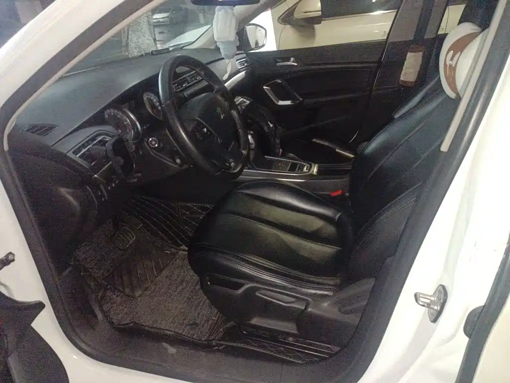 Peugeot 408 — миниатюра 8