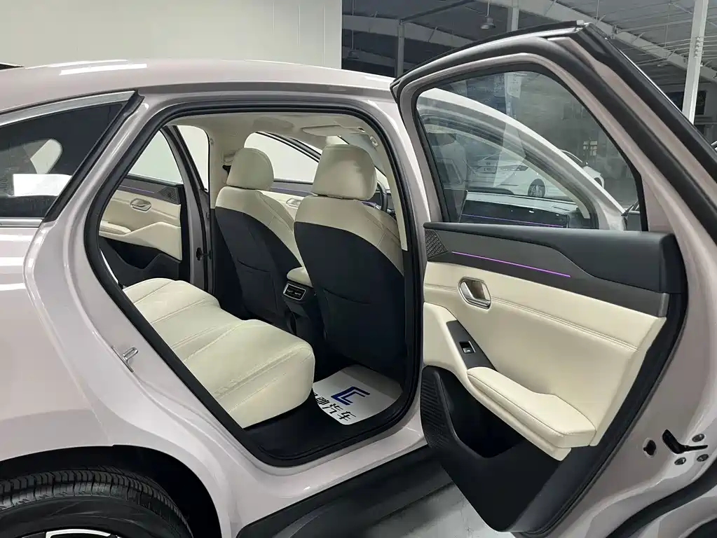 BYD Qin L — миниатюра 14