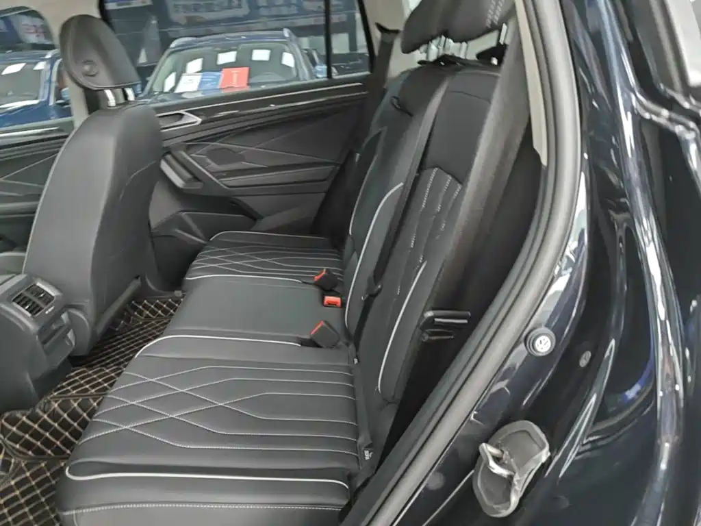 Volkswagen Tiguan L — миниатюра 17