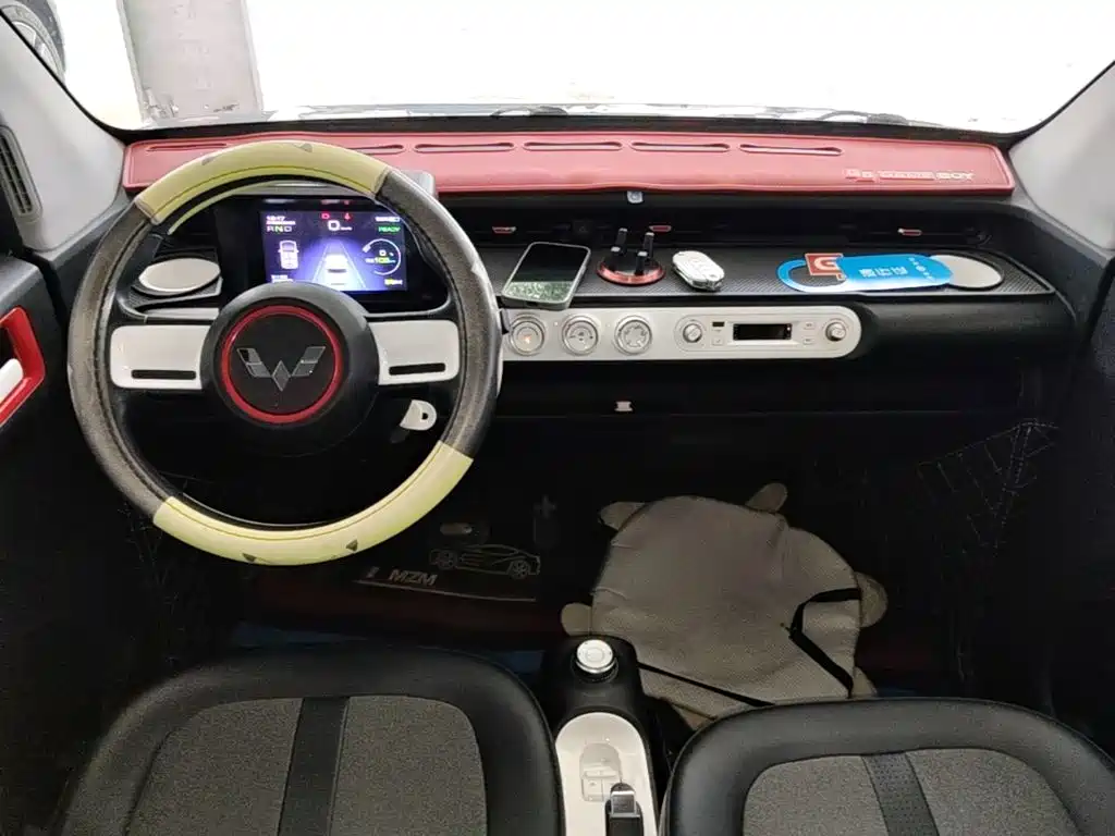 Wuling MINIEV — миниатюра 16