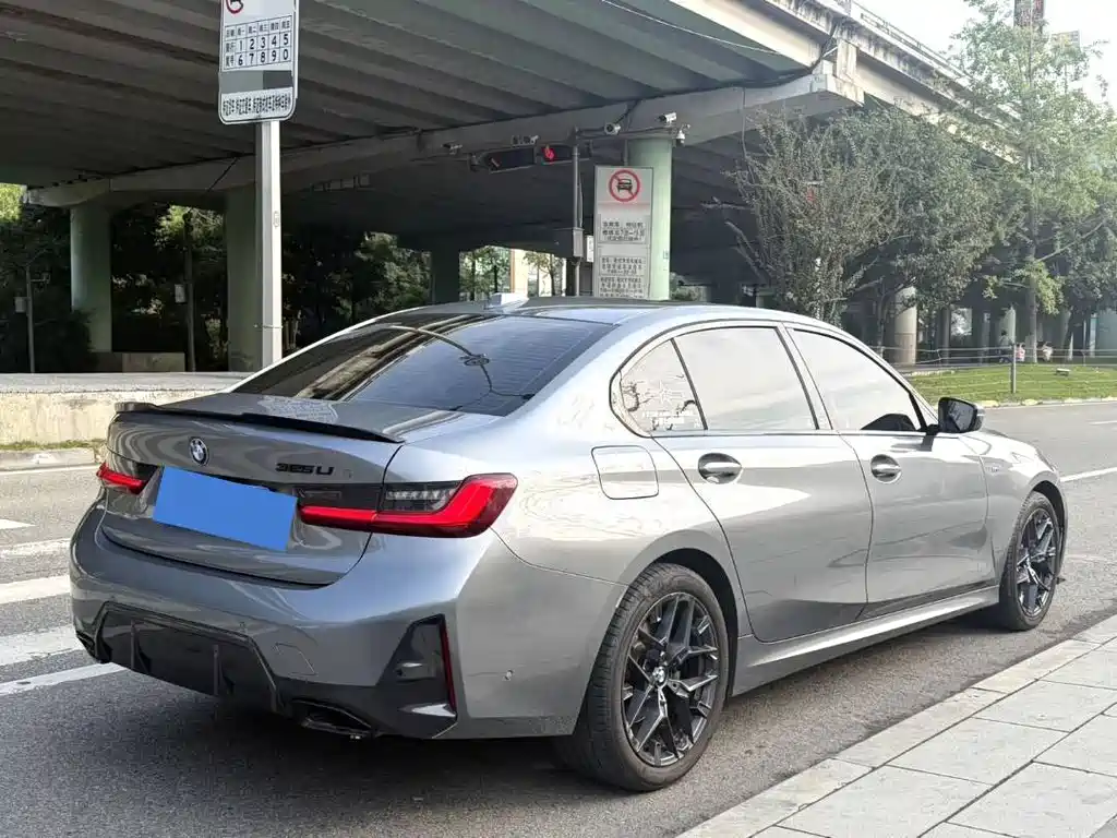 BMW 3 Series — миниатюра 8