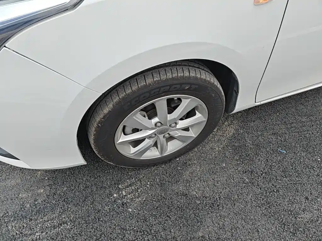 Toyota Yaris L — миниатюра 23