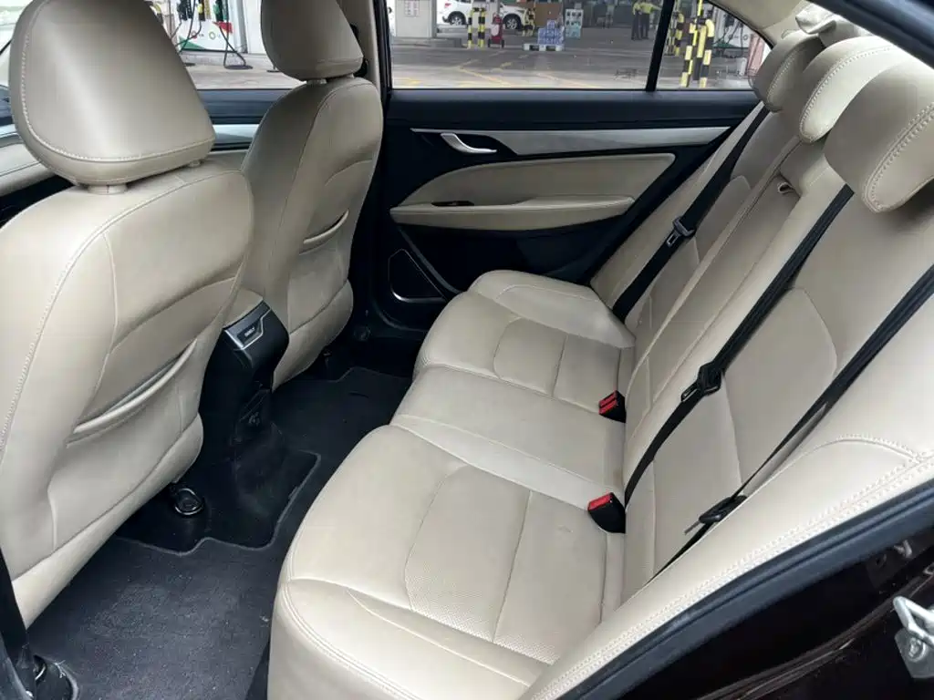 Geely Emgrand — миниатюра 10