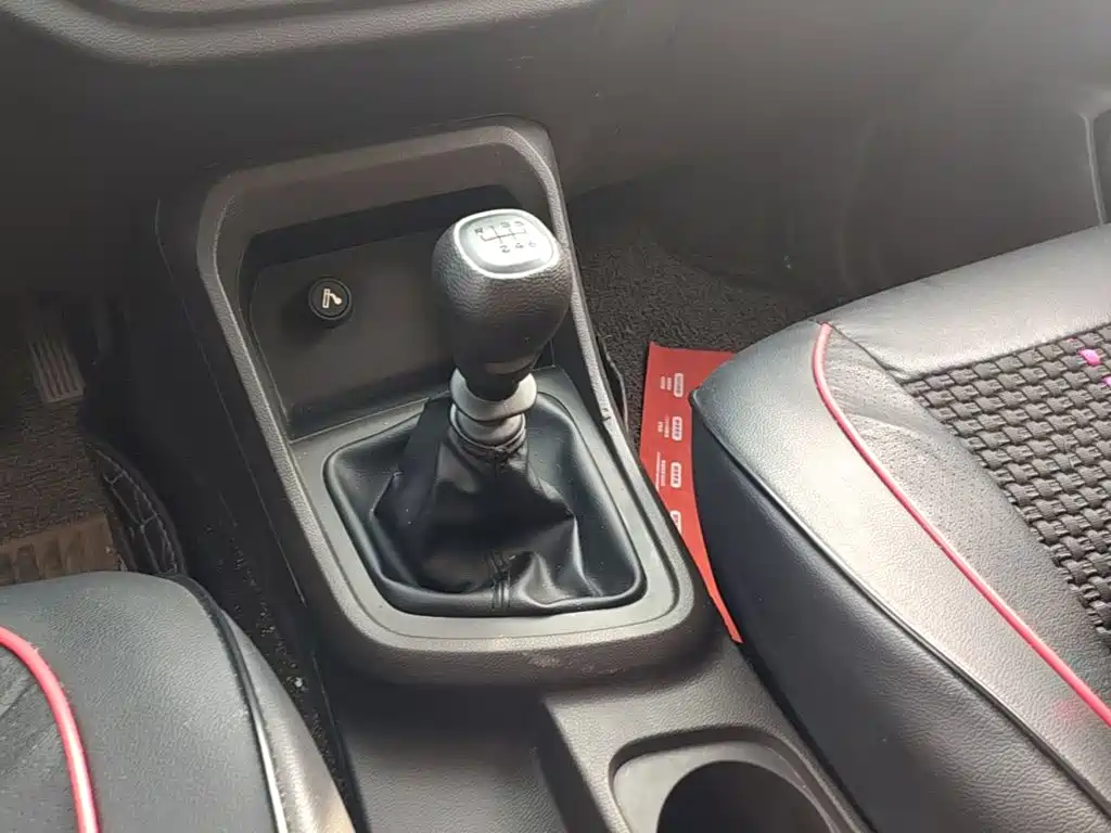 Wuling Hongguang V — миниатюра 14