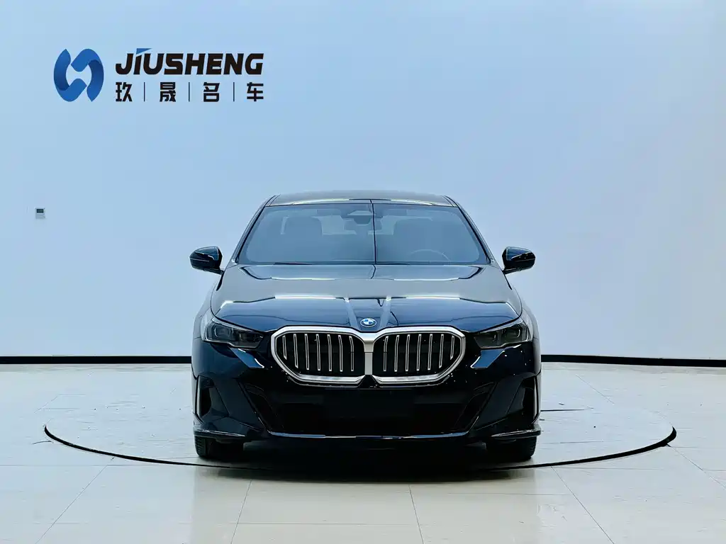 BMW 5 Series (Import) — миниатюра 23