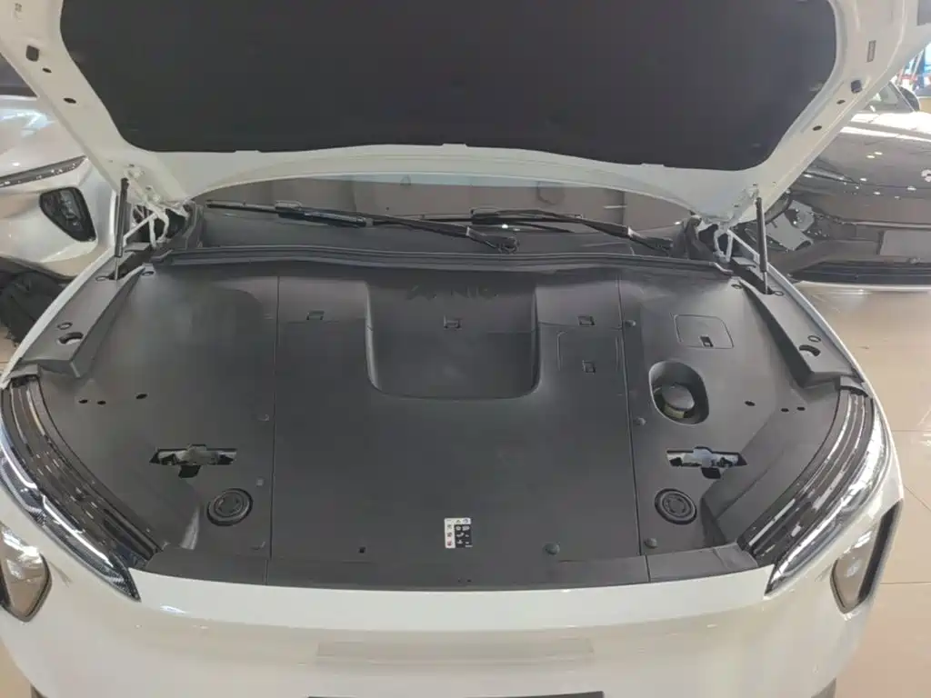 NIO ES6 — миниатюра 20