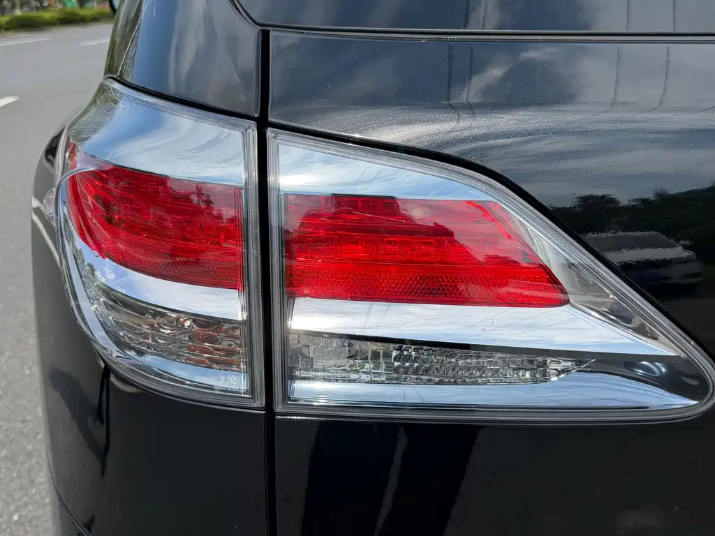 Lexus RX Classic — миниатюра 21