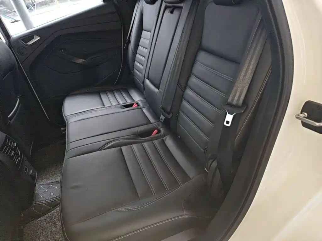 Ford Kuga — миниатюра 17