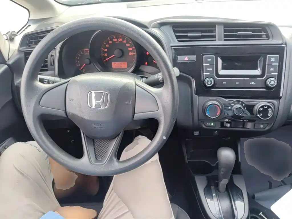 Honda Fit — миниатюра 10
