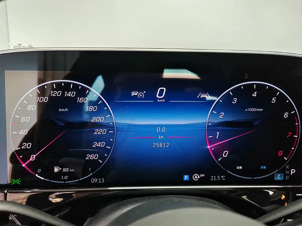 Mercedes-Benz E-Class — миниатюра 8